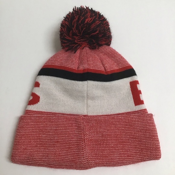 Chicago Bulls Beanie Ultra Game Knit Winter Hat Pom NBA Ski Snowboard Cap Red - Picture 3 of 7